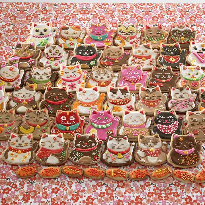 CHIC – Fortune Cat Cookies 165257 © Cobble Hill Puzzle Company