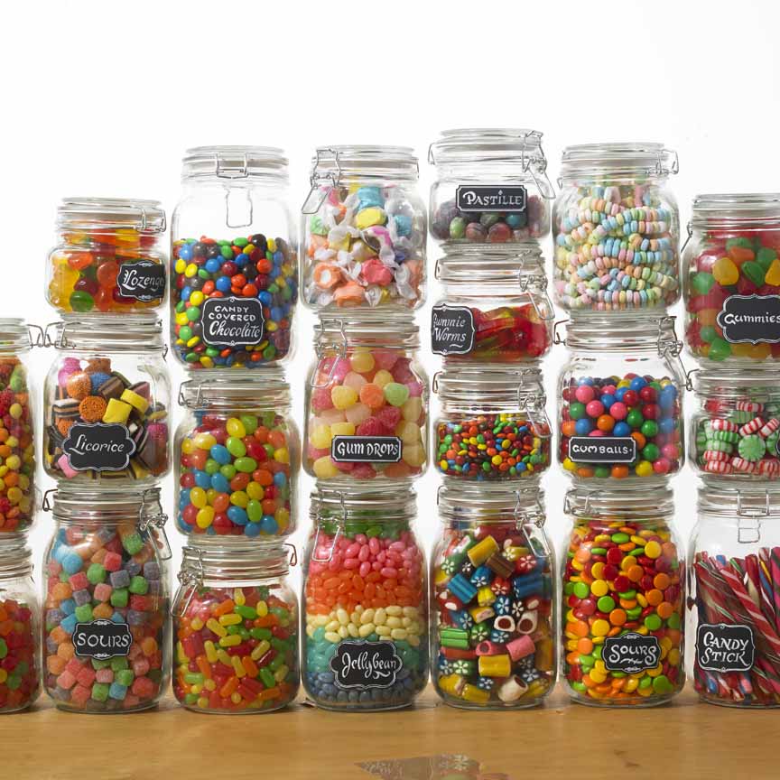 CHIC – Candy with labels 150491 © Cobble Hill Puzzle Company